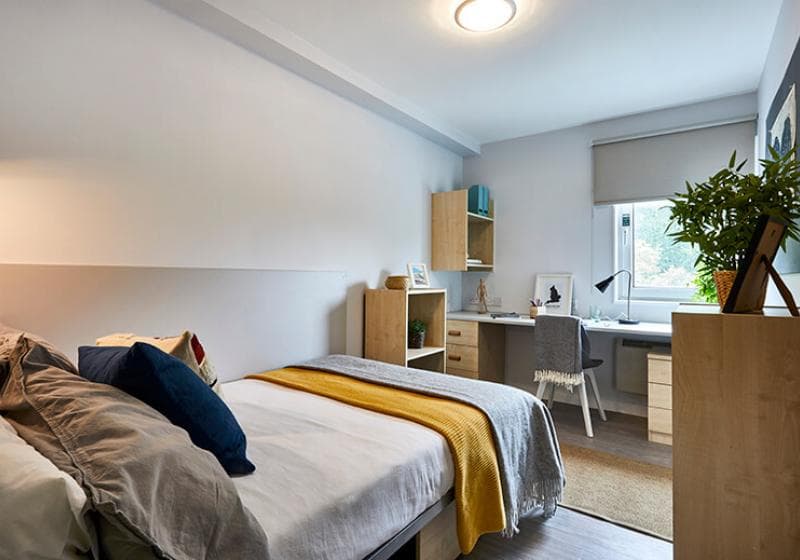 iQ Wilmslow Park House